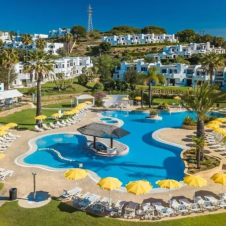 Albufeira Sunny Days | Pool View Family Apartment Apartment