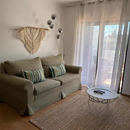 Albufeira Sunny Days | Pool View Family Apartment Apartment *